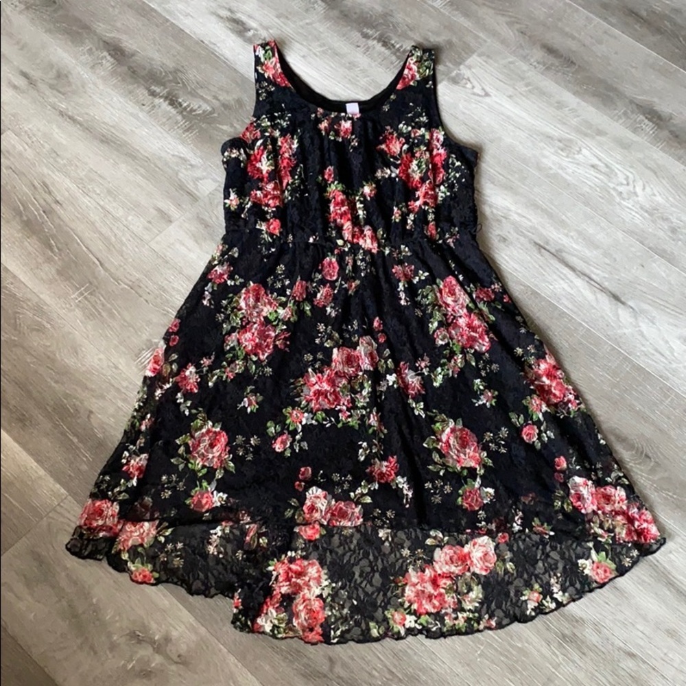 No Boundaries Sleeveless Floral Dress - Picture 2 of 5